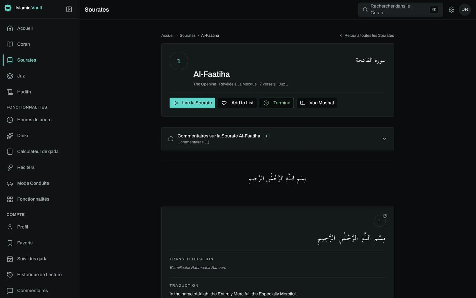 Sourate Al-Fatiha dans le lecteur du Coran : chaque verset affiche le texte arabe vocalisé, une ligne de phonétique et la traduction choisie, avec les boutons lecture, copier, marque-page et partager à côté.