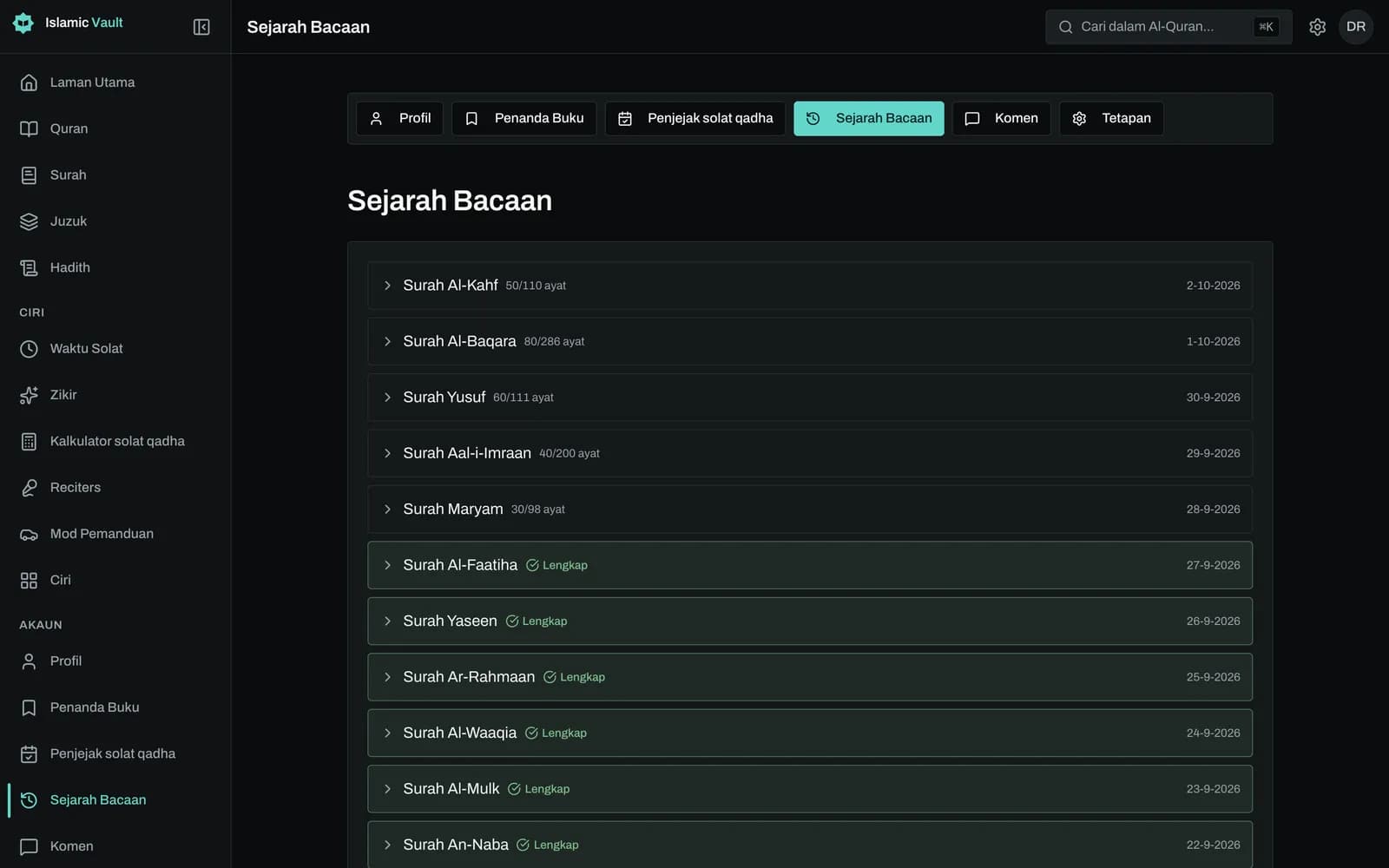 Senarai surah dengan kiraan kemajuan pada setiap kad surah, tanda semak hijau pada nombor ayat yang sudah dibaca, dan panel profil yang memaparkan jumlah ayat dibaca, peratus selesai dan streak harian.